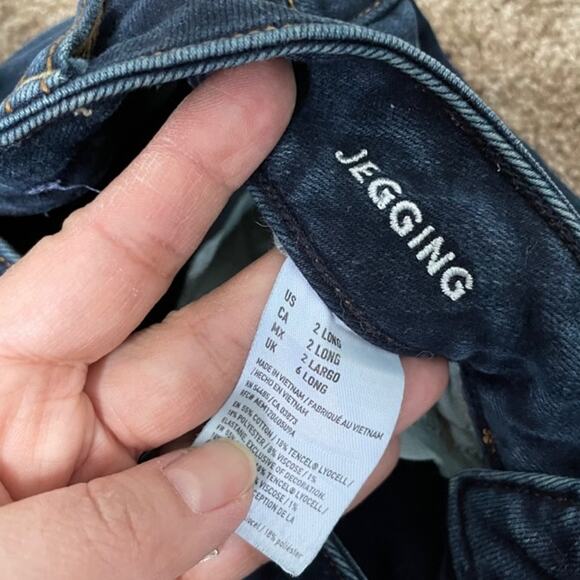 American Eagle Skinny Jegging Dark Wash Jeans Size 2 Long - Picture 4 of 10